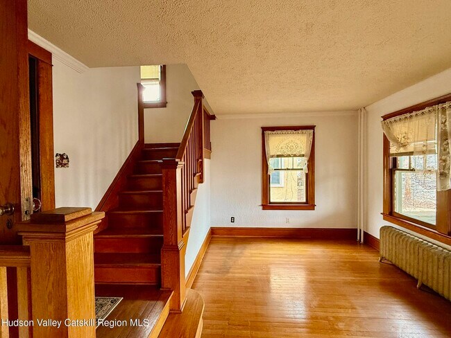 Foto del edificio - 421 Albany Ave