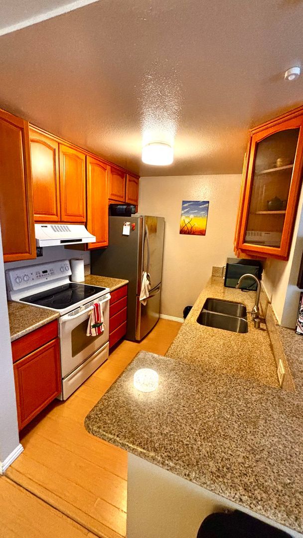 Building Photo - Beautiful 2 Bed/2 Bath Condo for Rent in M...