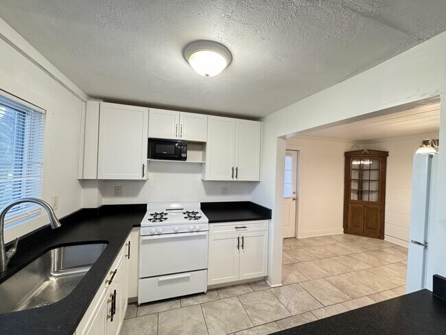 Foto del edificio - 4364 Ave F