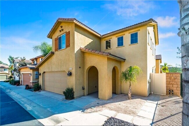 Building Photo - 34213 Parkside Dr