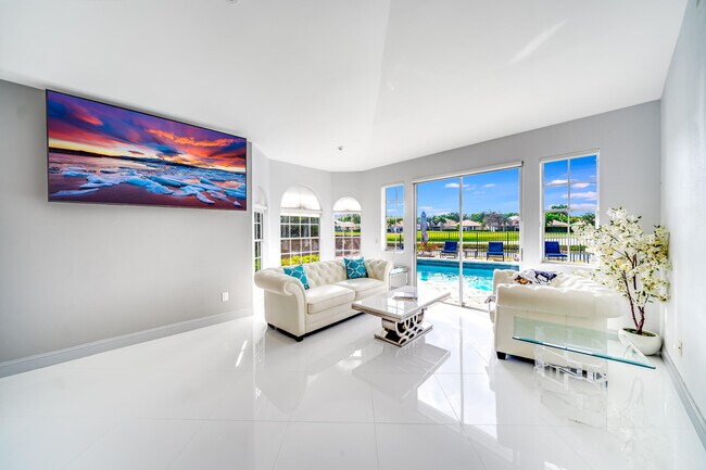 Foto del edificio - 2467 Muir Cir