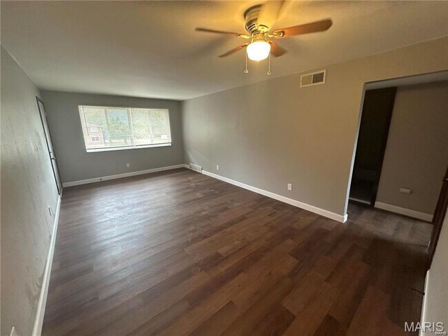 Foto del edificio - 13 Bruce Dr