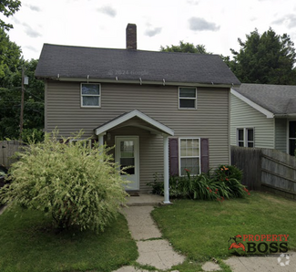 Building Photo - 1205 Scott St