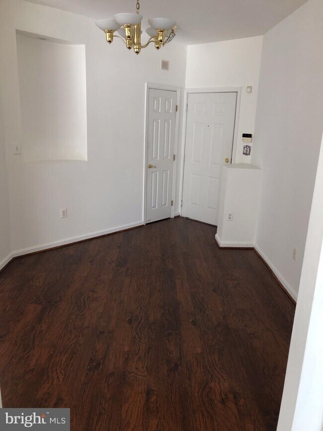 Building Photo - 4200 Mozart Brigade Ln