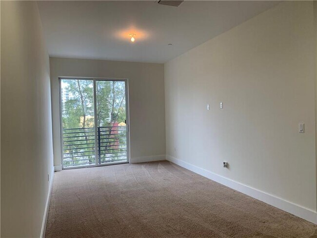 Foto del edificio - 1044 NE 18th Ave