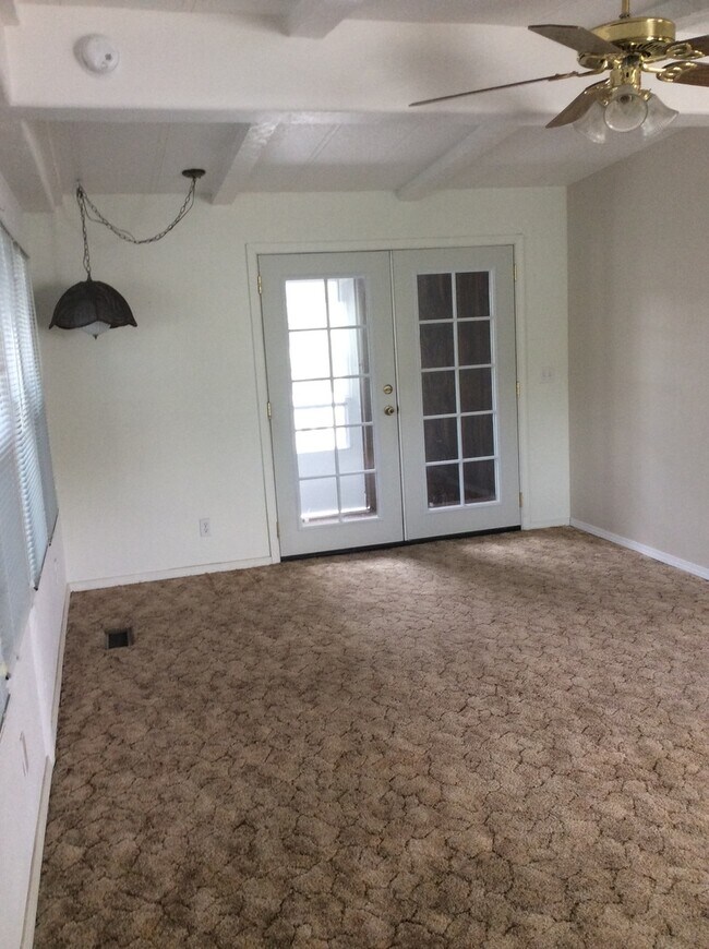 Building Photo - 595 Magnolia Way  Reno, NV 89506