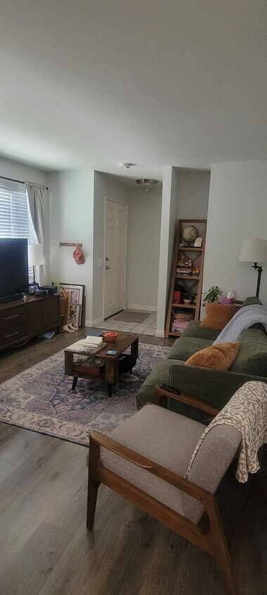 Primary Photo - 2 Bedroom 2 Bath Condo Now Available - Att...
