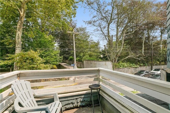 Building Photo - 501 Spring St