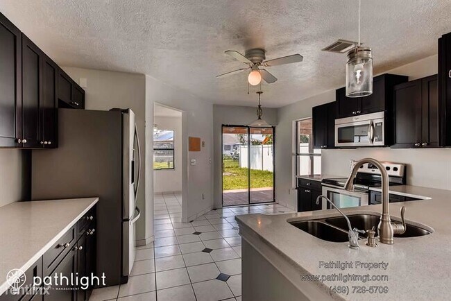 Building Photo - 4 br, 2 bath House - 234 Satinwood Circle ...