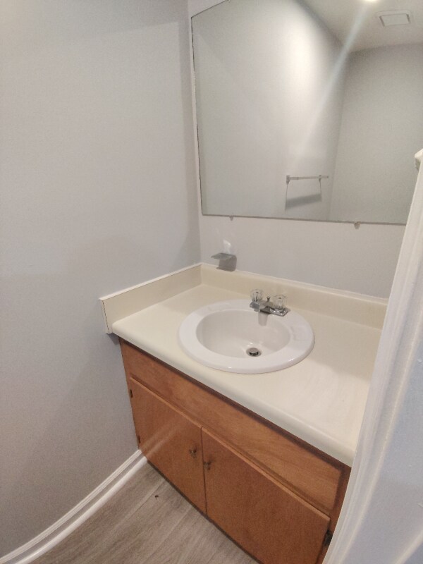 Foto del edificio - 74 Ferguson Dr