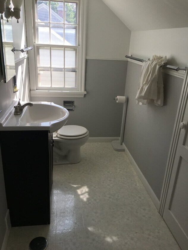 Primary Photo - Beautiful, Unique 4 Bedroom Home for Rent