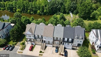 Building Photo - 42997 Mill Race Terrace