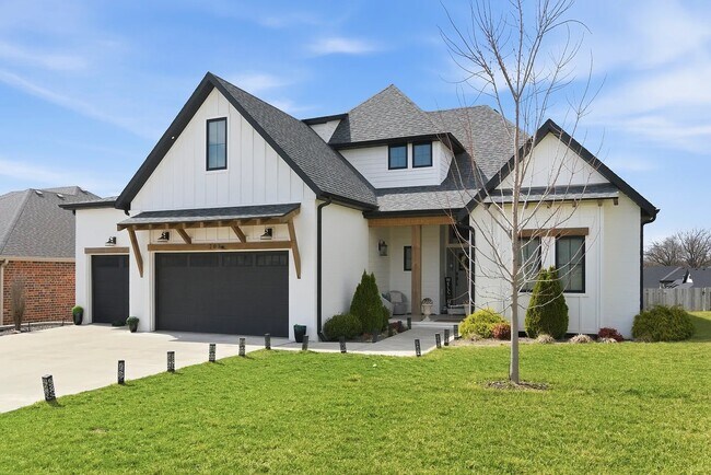 Foto del edificio - 703 S Hickory Dr