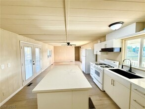 Building Photo - 1480 W Irons St