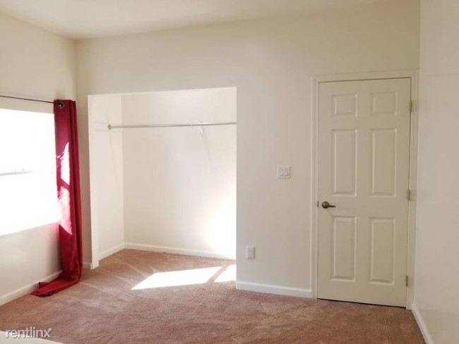 Building Photo - 3 br, 1.5 bath House - 1206 S Mariposa Ave