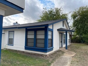 Building Photo - 9650 Simplicity Dr