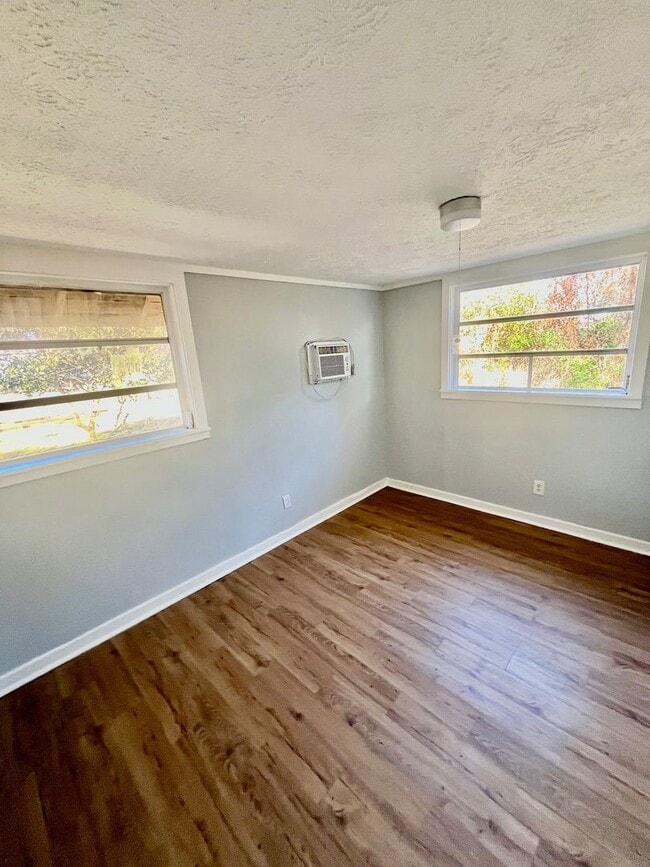 Photo - CUTE Zephyrhills 2BR/1BA w/Gorgeous Wood Finish Floors Throughout House