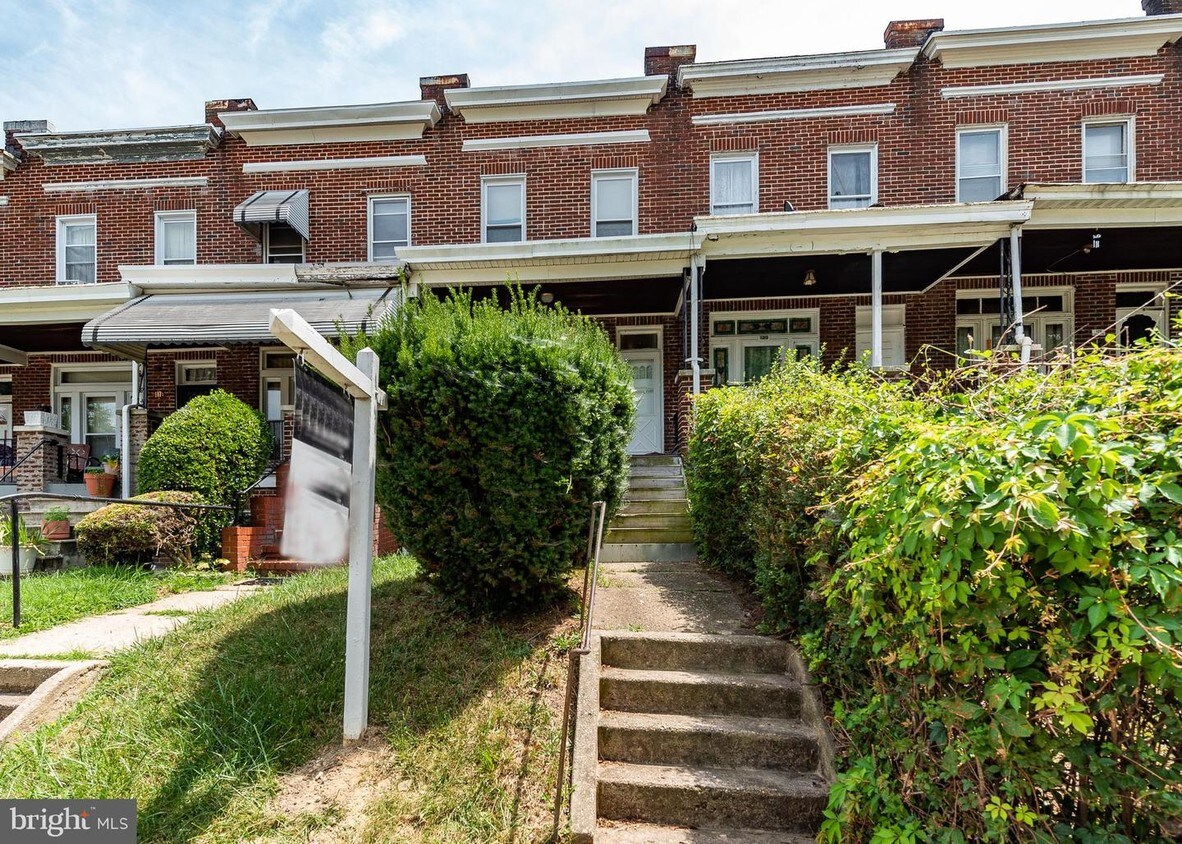 121 S Monastery Ave, Baltimore, MD 21229 Townhome Rentals in