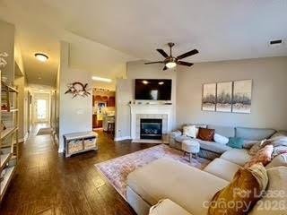 Foto del edificio - 1216 Winding Path Rd