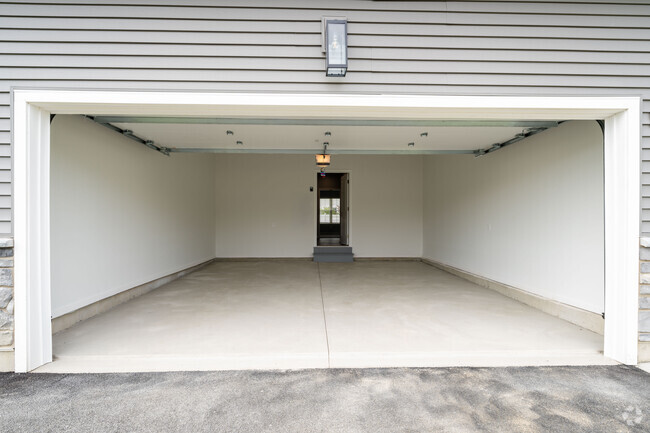 Double Garage - Captains Quarters