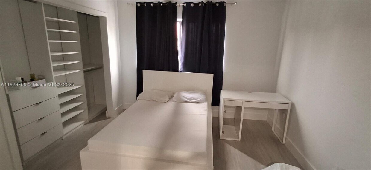 Foto del edificio - 2775 W 62nd St