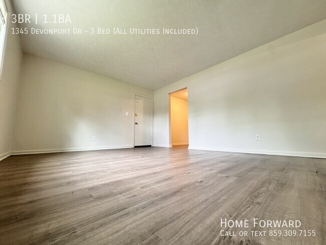 Foto del edificio - 1345 Devonport Dr