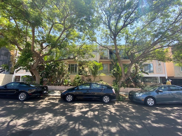 Primary Photo - 944 N Orange Grove Ave