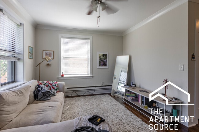 Building Photo - 839 W Cornelia Ave