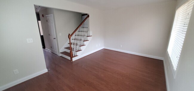 Foto del edificio - 1445 Brookwood Dr