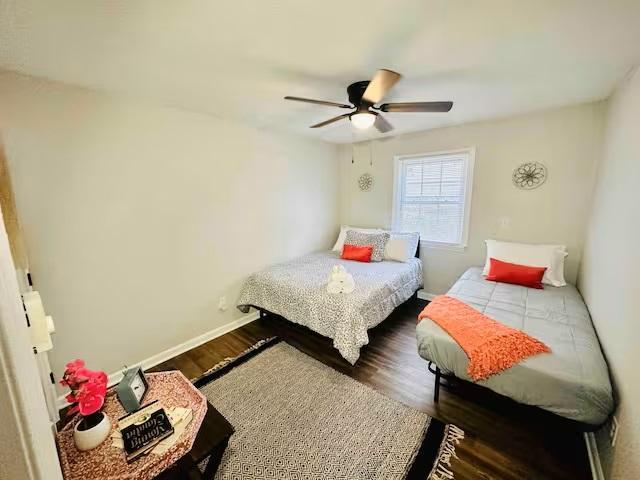 Building Photo - 135 E Walnut St