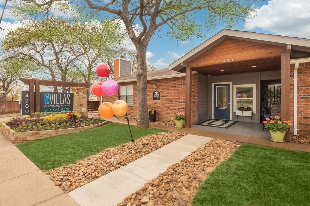 Villas at Lake Arlington 4200 W Pleasant Ridge Rd Arlington, TX