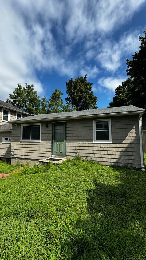 Primary Photo - 324 Curtis St