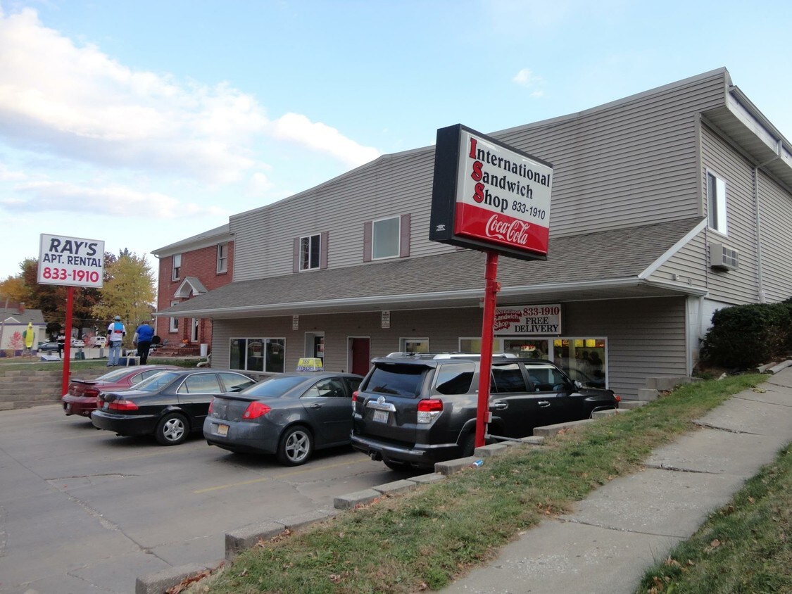 Primary Photo - 711 W Adams St