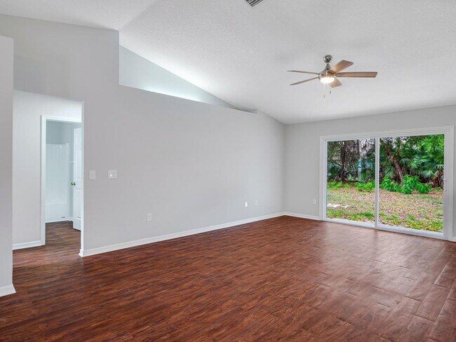 Building Photo - 91 Pebble Beach Dr