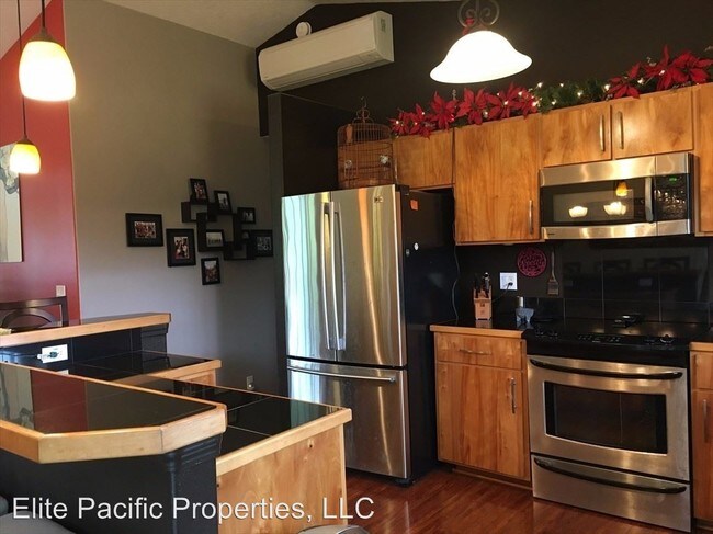 Building Photo - 3 br, 3 bath House - 15-1429 9th Avenue