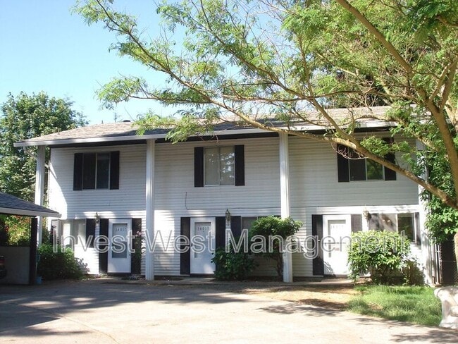 Foto del edificio - 14017 NE Keyes Ct