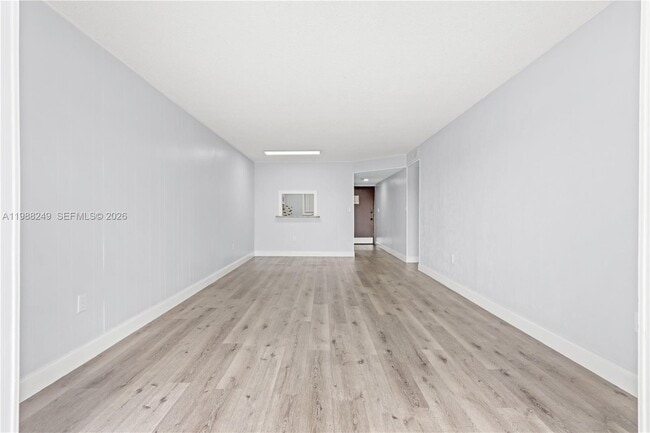 Building Photo - 1855 W 60th St