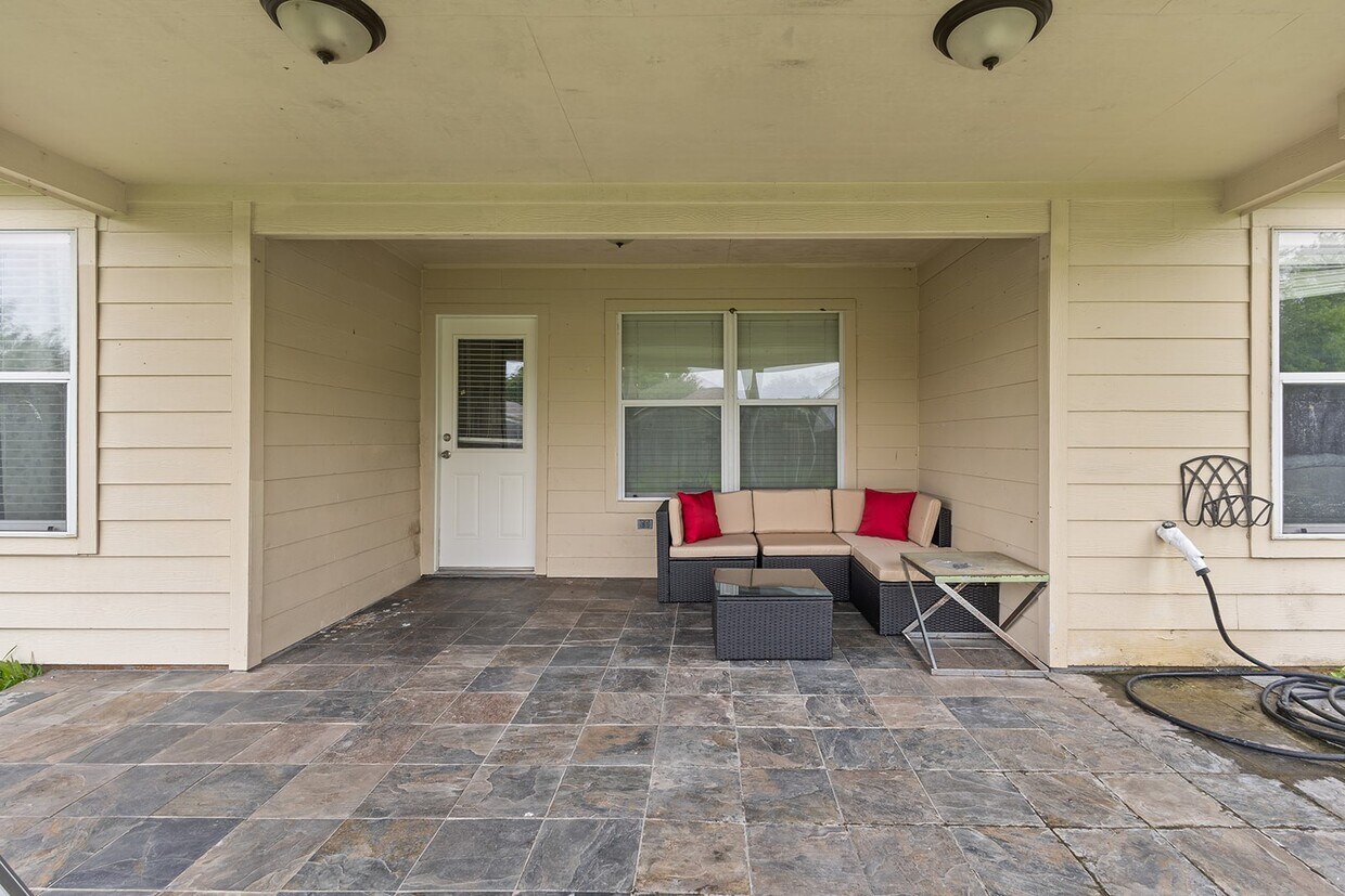 Foto del edificio - 7115 Northchase Ln