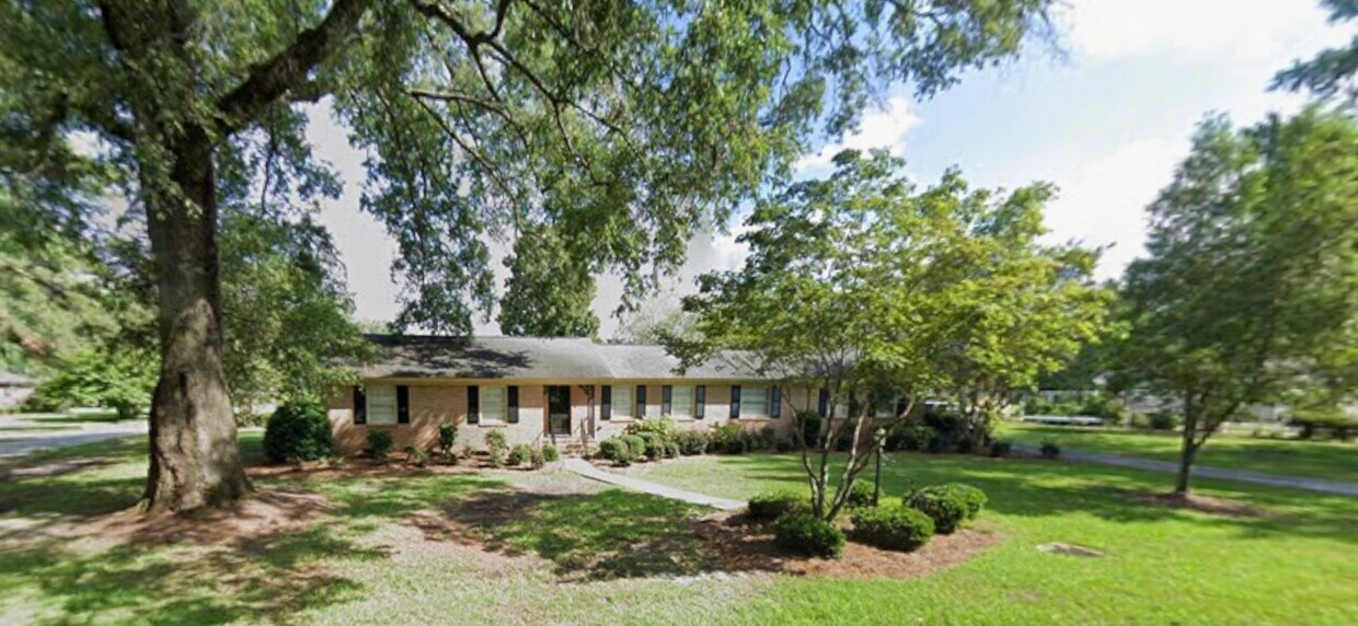 Foto principal - 118 E Coleman Ave