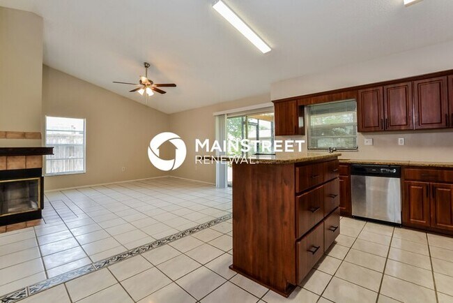 Foto del edificio - 3 Bedroom Pet-Friendly Home in COCOA, FL with Main Street Renewal