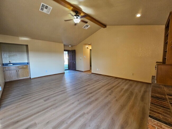 Building Photo - 1204 Burkshire Terrace