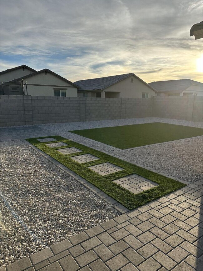 Building Photo - 17939 W Villa Chula Ln