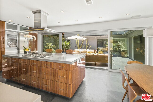 Foto del edificio - 740 Kingman Ave