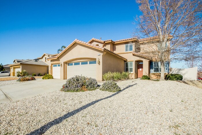 Foto principal - 12328 Ava Loma Street, Victorville, CA, 92392
