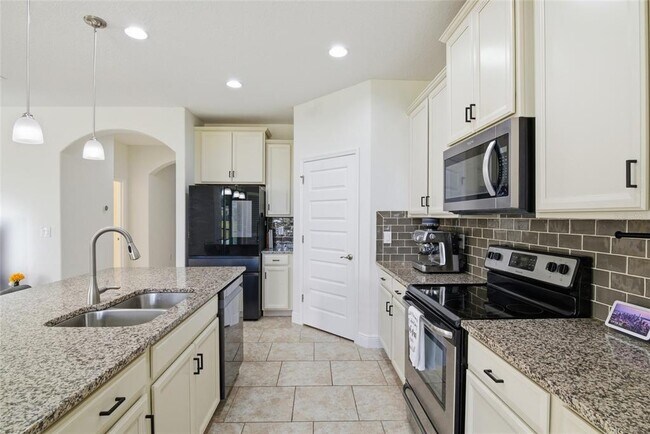 Foto del edificio - 16226 Rock Coast Dr