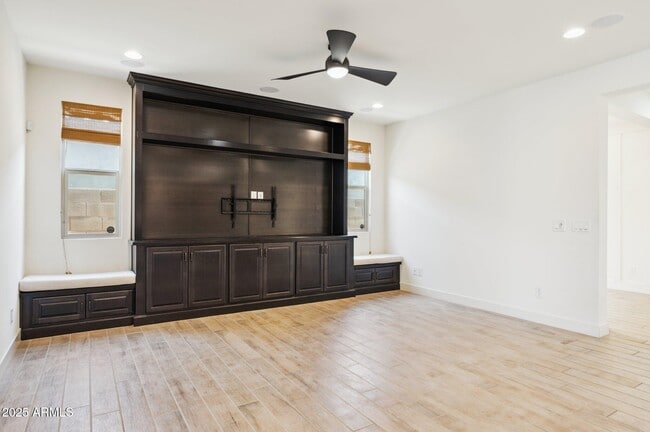 Building Photo - 5554 S Archer