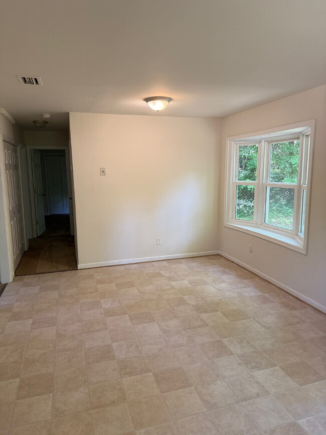 Foto del edificio - 4 Bedroom Cape Cod in Midlotian