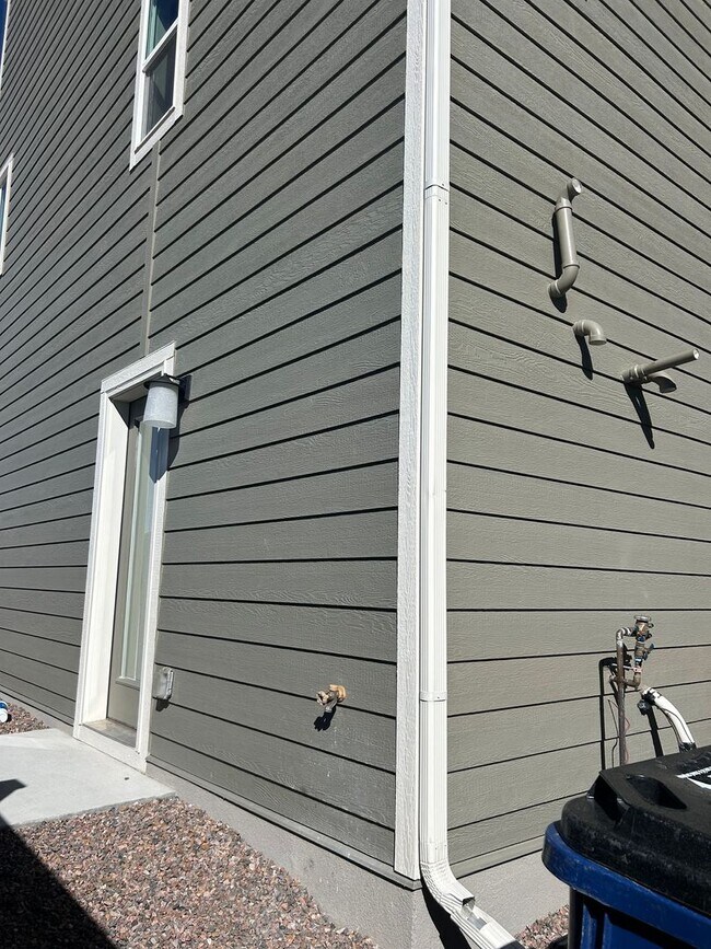 Foto del edificio - New build 3 bed, 2.5 bath, 2 car garage