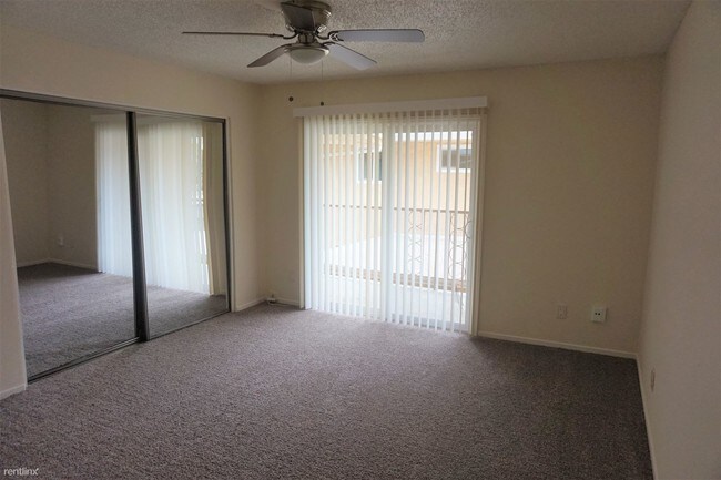 Foto del edificio - 2 br, 1.5 bath  - 5989 Lake Crest Way Apt 21