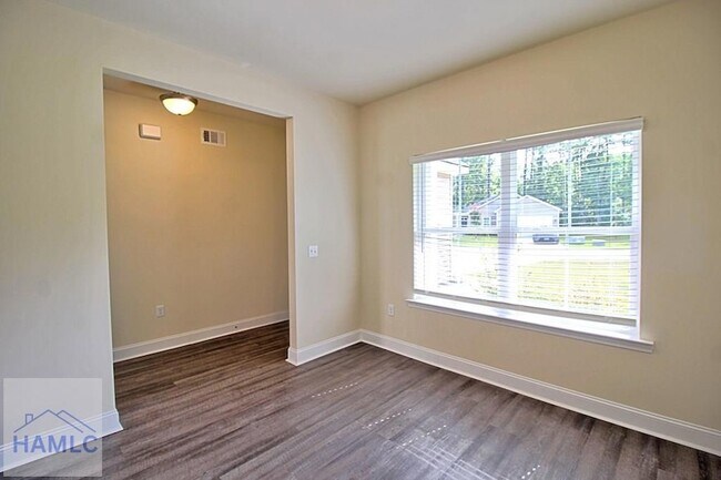 Foto del edificio - 711 Mill Creek Cir